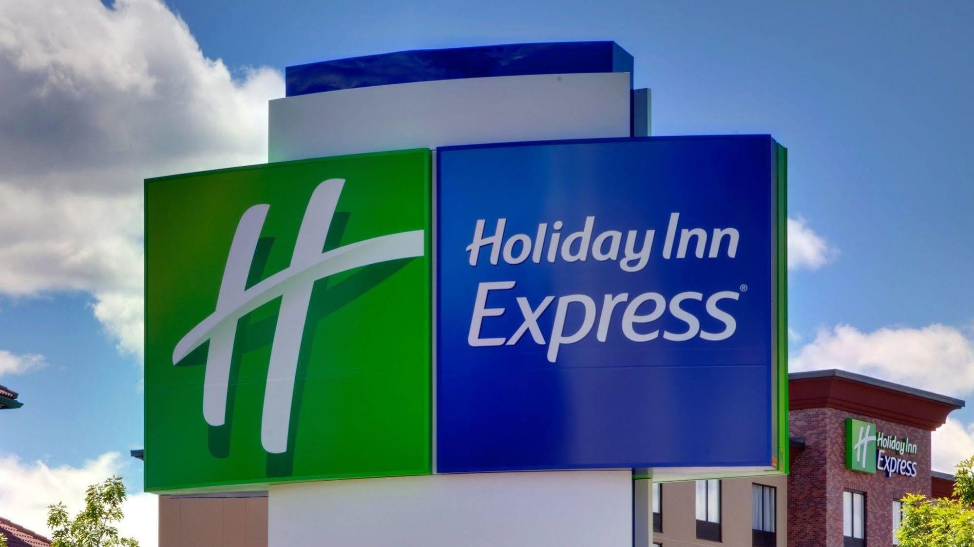 Holiday Inn Express & Suites - Mount Vernon, An Ihg Hotel Exterior photo